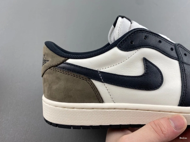 Boostmaster lin Jordan Mocha 1 Low CZ0790-102 Air OG 0730